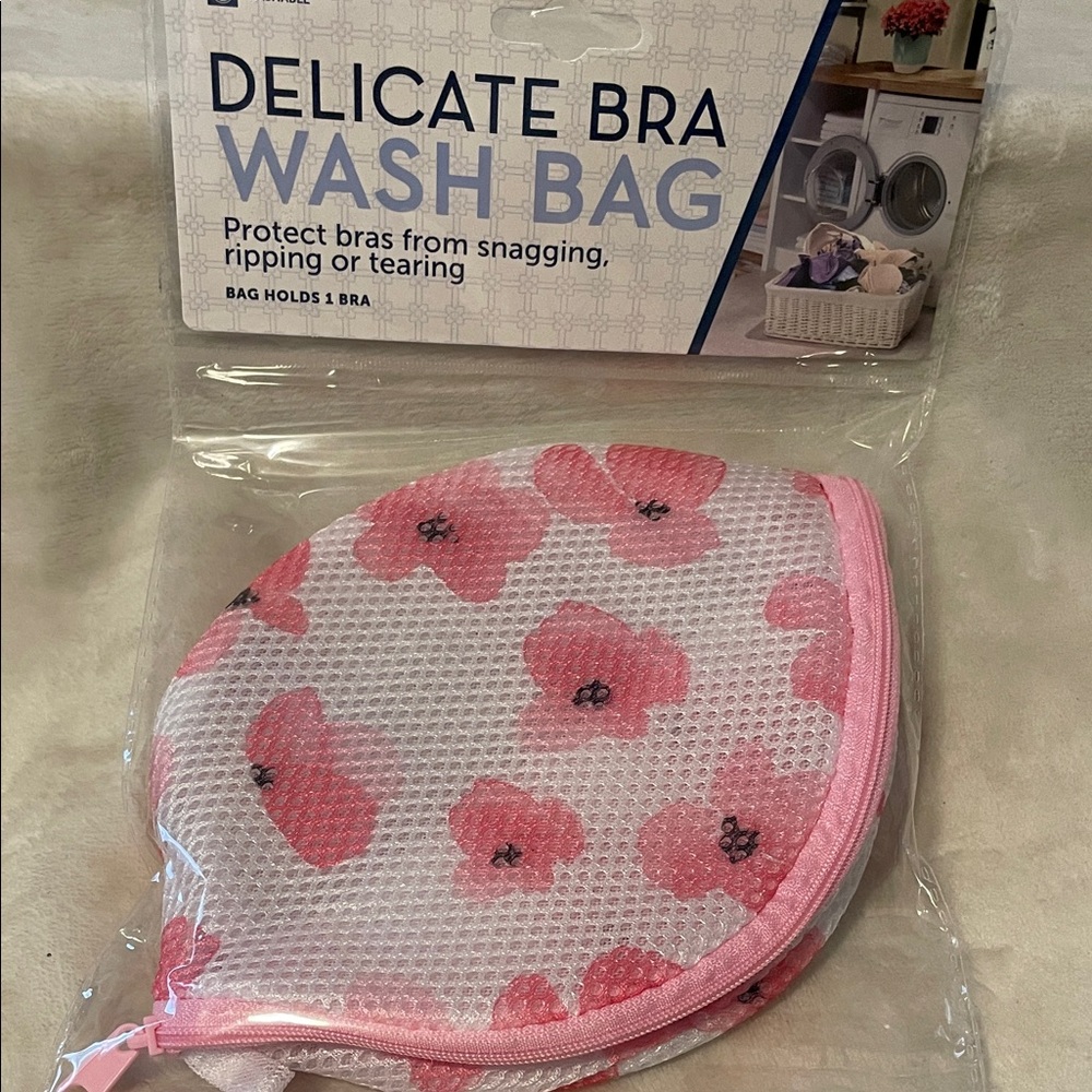 NEW Delicate Pink Floral Bra Wash Bag